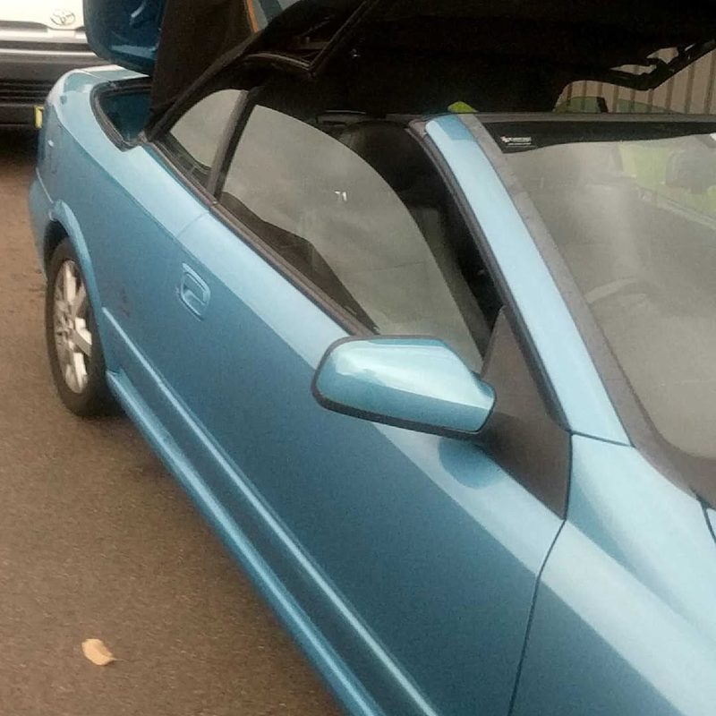 Holden Astra TS — convertible hydraulic lines